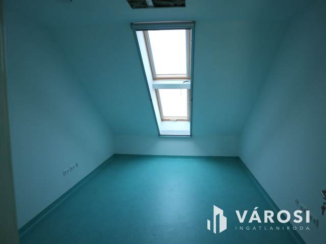 Kiadó irodaház, a Tisza parton!