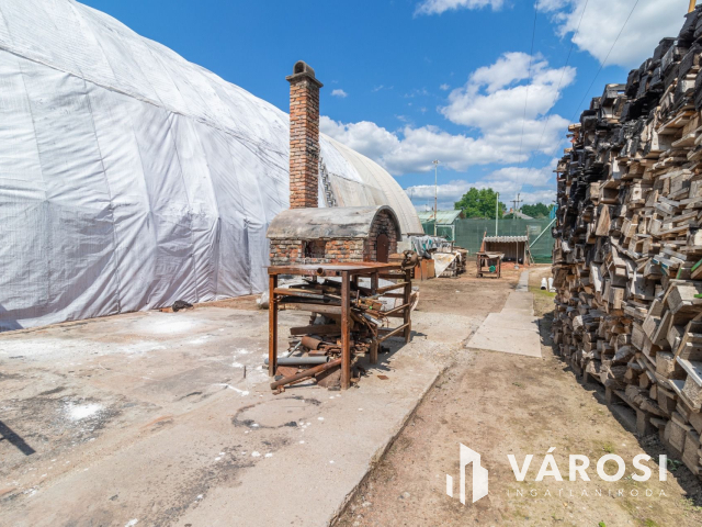 Bejáratott Sportlétesítmény eladó Sóskúton!