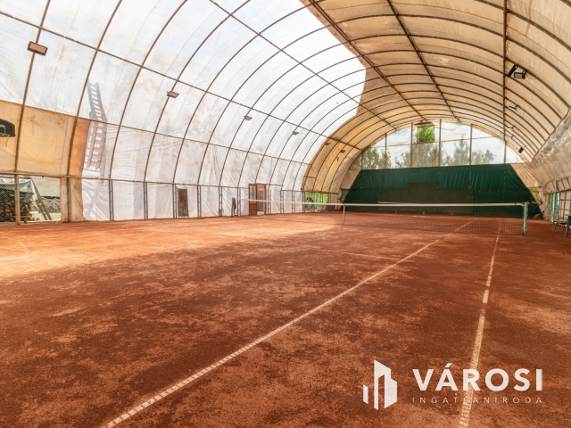Bejáratott Sportlétesítmény eladó Sóskúton!