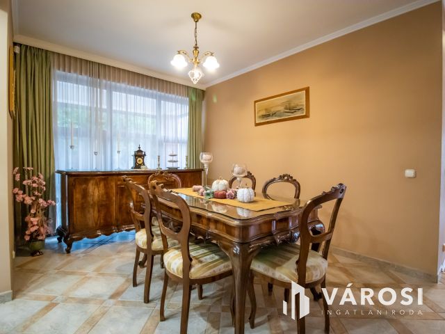 Otthonos álomház a Ráchegyen