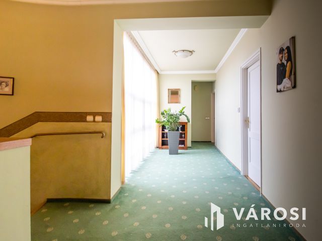 Otthonos álomház a Ráchegyen