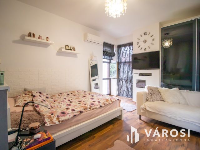 Otthonos álomház a Ráchegyen