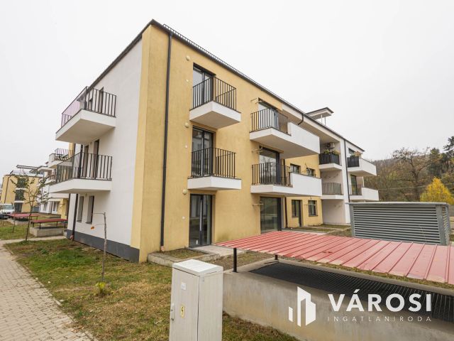 Kulcsrakész lakás Péterhegyen C-F-2