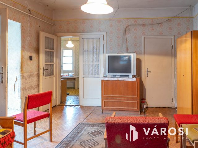 Felújítandó 2 szobás családi ház Újkígyóson