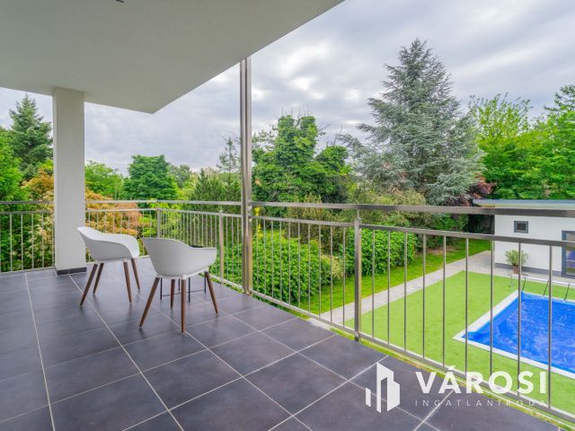 Panorámás luxus lakás Balatonföldváron