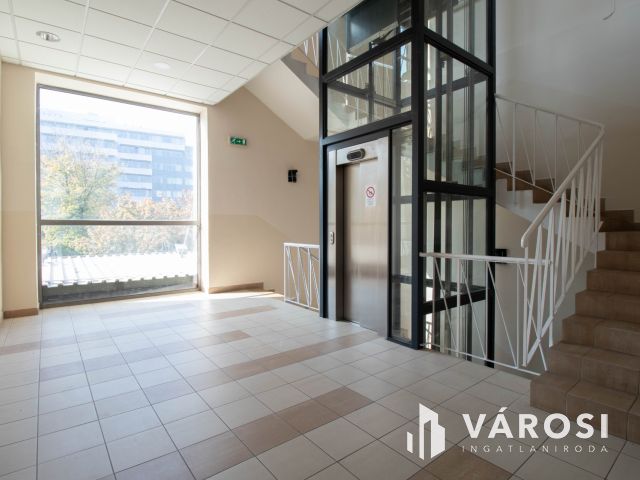 Kiadó 29 m2-es felszerelt, berendezett fogászati rendelő