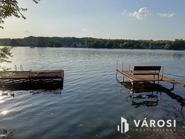 Vizparthoz közeli nyaraló eladó Dömsödön Pest megyében!
