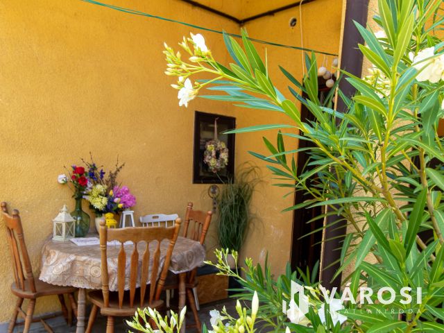 Sváb parasztház Pilisborosjenő szivében eladó