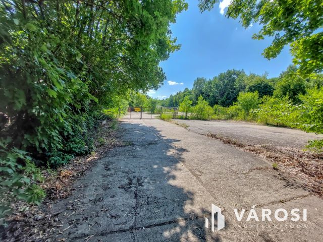 Ipari-logisztikai célokra alkalmas, 3498 m2-es telek, 15.ker