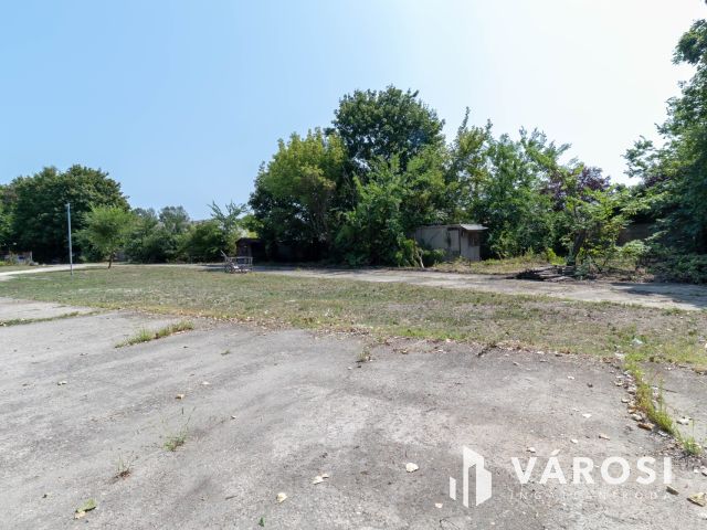Ipari-logisztikai célokra alkalmas, 3498 m2-es telek, 15.ker