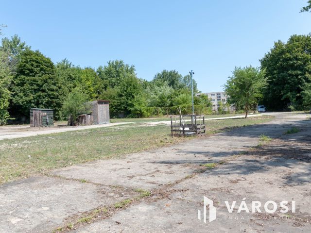 Ipari-logisztikai célokra alkalmas, 3498 m2-es telek, 15.ker