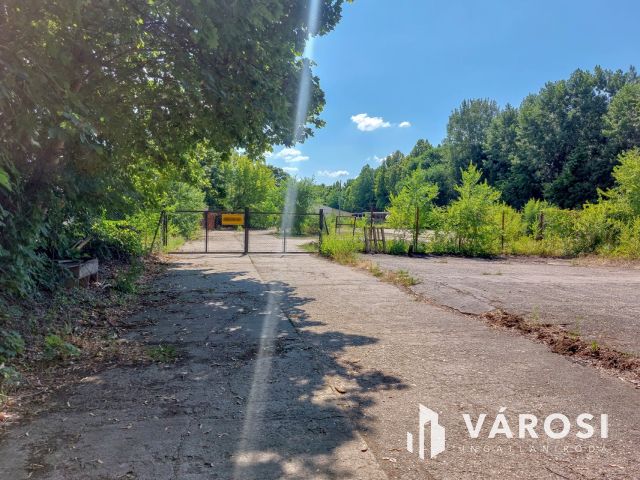 Ipari-logisztikai célokra alkalmas telek, 15.ker., 3498 m2