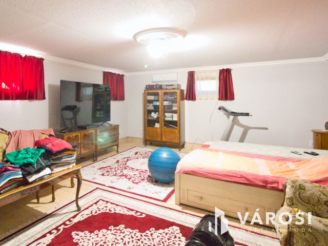 Szolnok kertvárosi részén