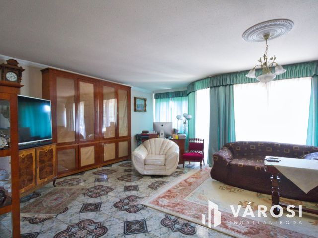 Szolnok kertvárosi részén