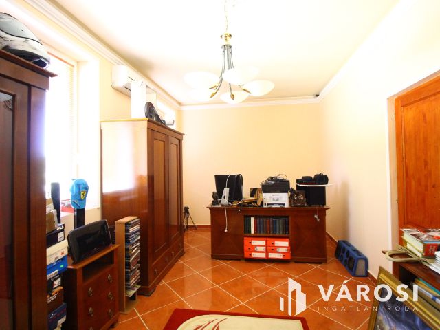 Szolnoki Ipari Parkban, profi helyiségben