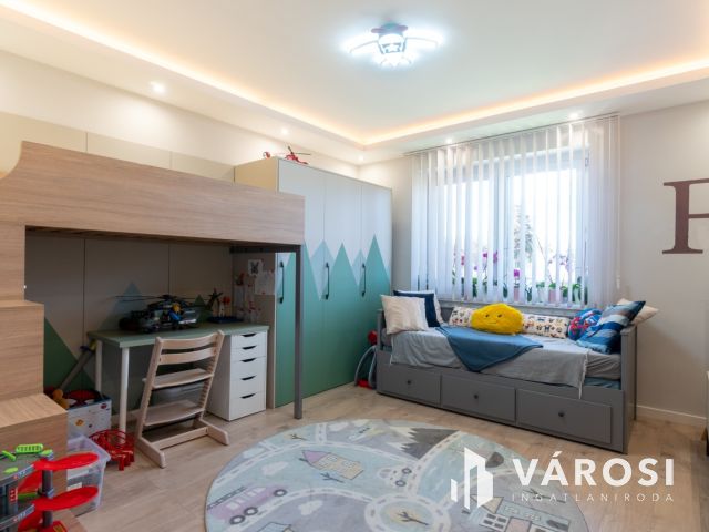 Exkluzív családi ház Tiszaföldvár szívében