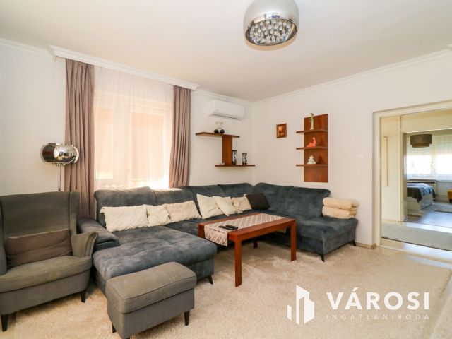 Eladó egy sokoldalúan hasznosítható ingatlan Orosházán!