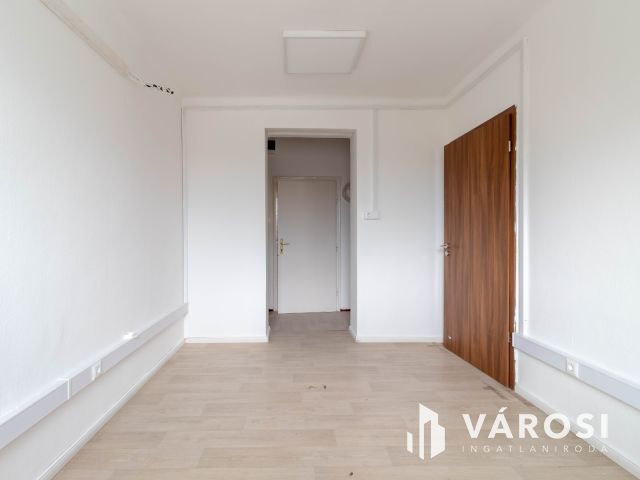 64 m2-es, három helyiséges iroda Fáy utcai irodaépületben