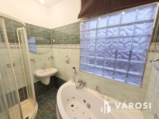 Korrekt lakás jó helyen