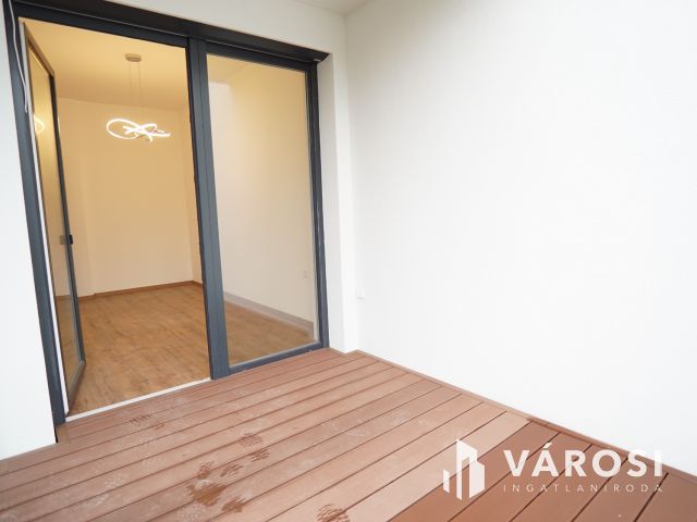 Fonyódon, 150m-re a víztől, új lakás, Wellness használattal!