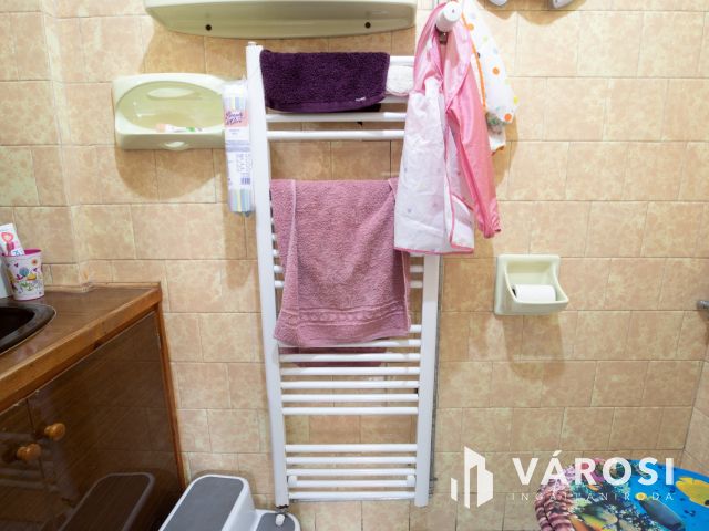 Algyői 4 szobás ikerház