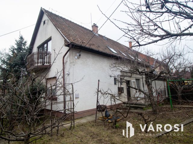 Kétlakásos ikerház Budapest XVI. kerület