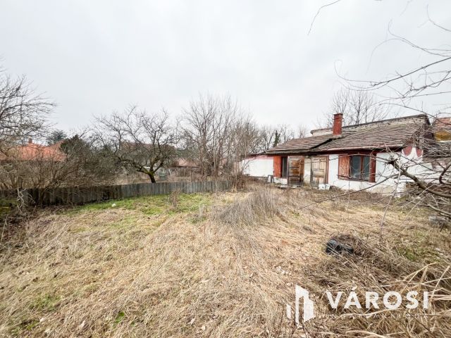 Felújítás alatt lévő családi ház Rákoscsabán!