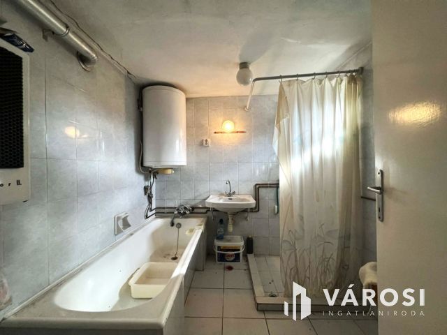 Barátságos, azonnal költözhető, 4 szobás vidéki házikó