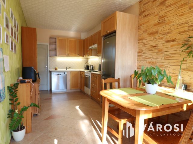 Energiahatékony családi ház eladó Győr–Újvárosban