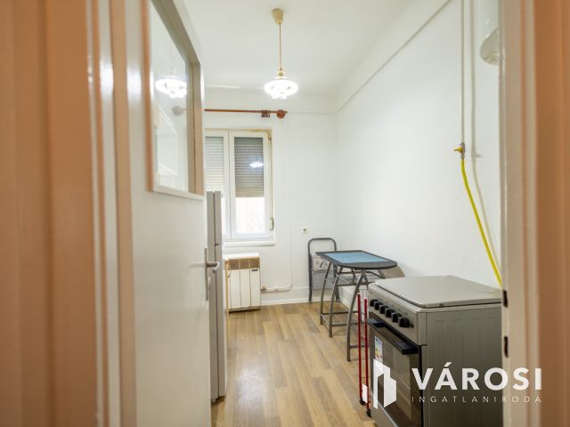 Belvárosi garzon eladó a Mérey utcában