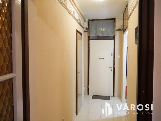 Csendes, jól élhető lakás, erkély, nyugodt környezet