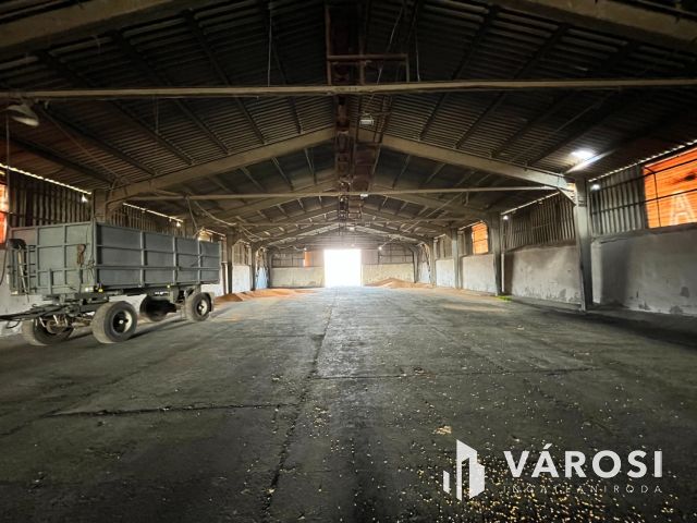 Rendkívül Jó Helyen, Debreceni Telephely Csarnokokkal!!!