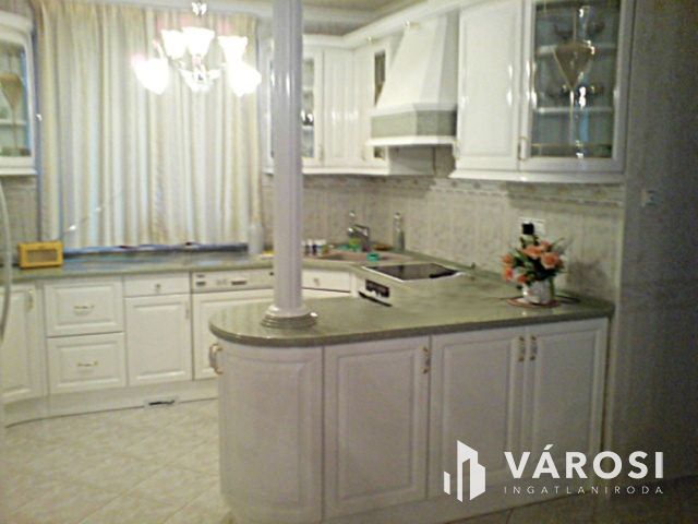 Privát élettér és wellnes-Exkluziv ház a Magdolnavölgyben