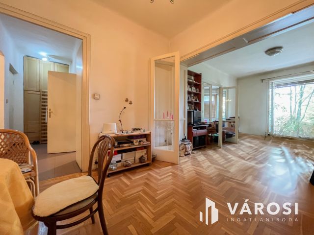 Több lakásra bontható szenzációs elhelyezkedéssel!