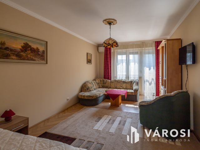 Újszegedi 3 szobás lakás, garázzsal, terasszal