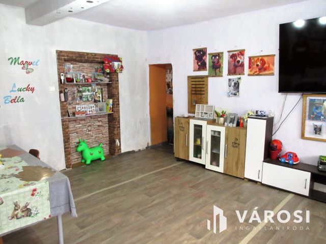 Kiszombori családi ház