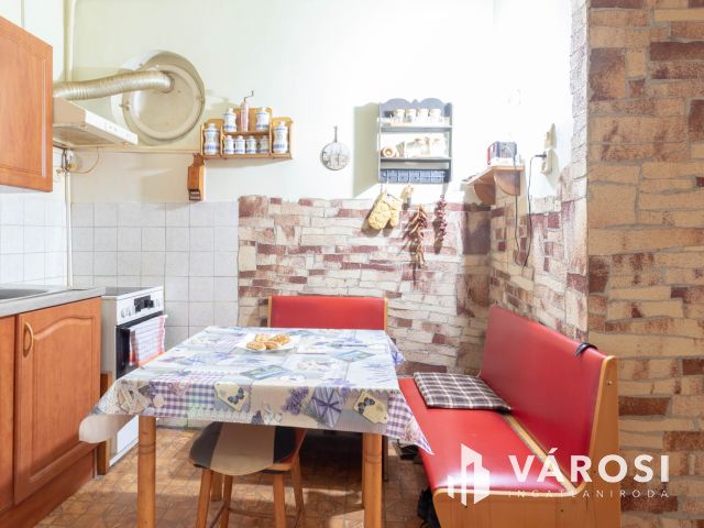 Göncz Árpád városközponttól 5 percre 54 m2-es 2 szobás lakás