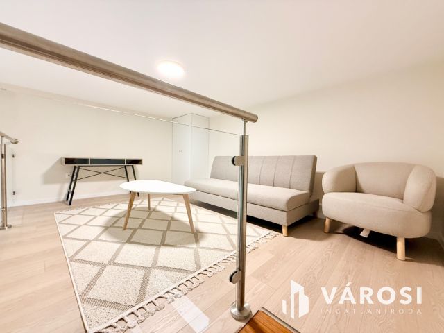 2 szobás, felújított és berendezett lakás a Palotanegyedben