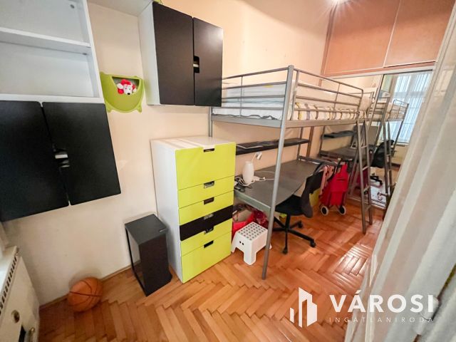 Szenzációs lakás remek elhelyezkedéssel!
