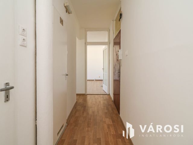 Kiadó egy panel lakás a Kazinczy-lakótelepen