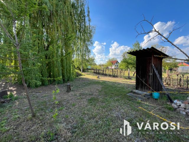 Debrecen Apafán aranyos kis porta eladó!