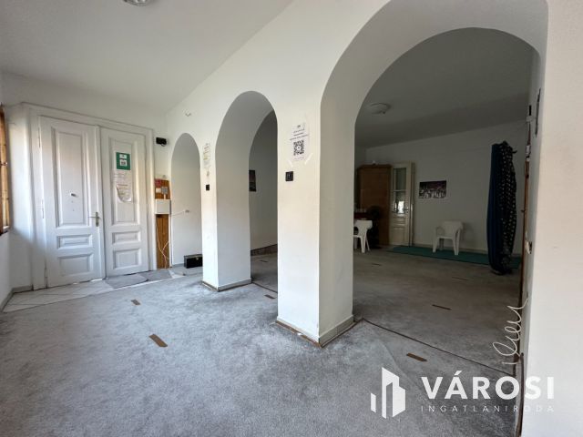Debrecen, Belváros 621m² terület, ritka lehetőség